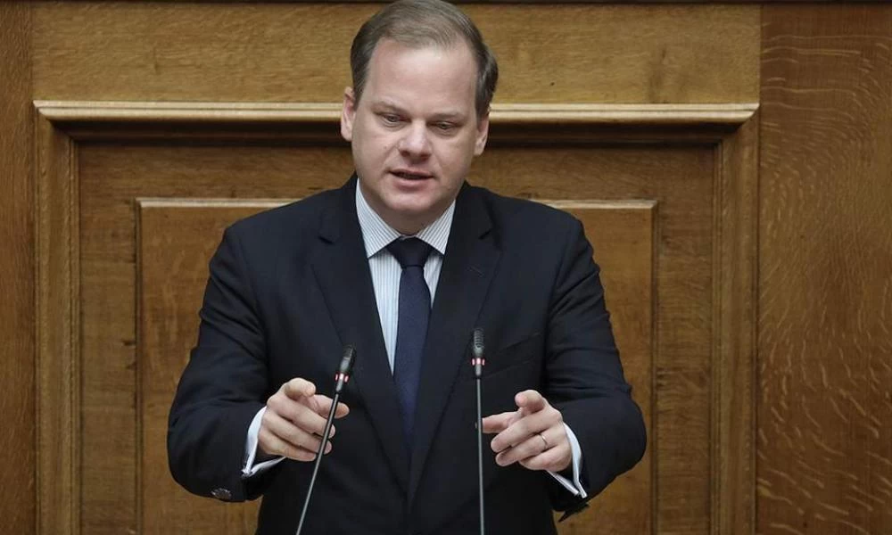 Κώστας Καραμανλής: Διευκολύνσεις για τους εμβολιασμένους επιβάτες των ΜΜΜ